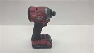 MILWAUKEE TOOLS 2853-20 WITH BATTERY AND CHARGER